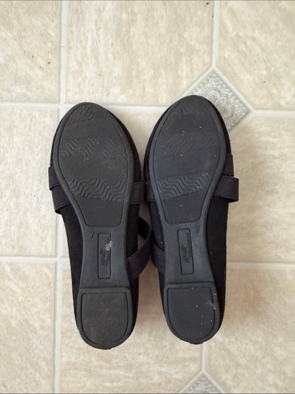 Y Not Black Flats - Picture 2 of 2